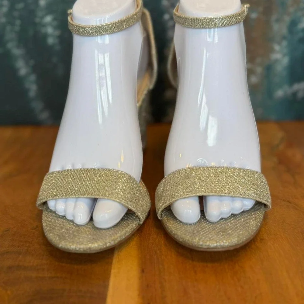 Michael By Michael Shannon sascha silver glitter heels size 7.5